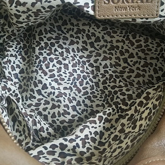 Serial leather hobo bag - Picture 7 of 7